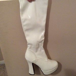 White Patent Leather Chunky Heel Gogo Boots